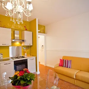 Appartamento In Riva, Verona