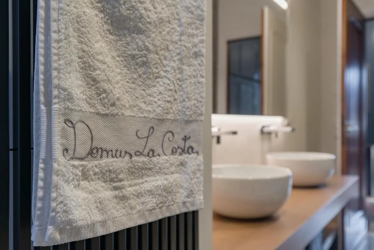 Domus La Costa Apartment Verona Italy
