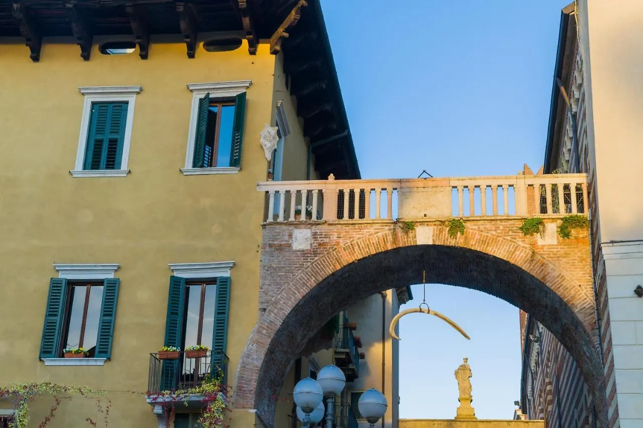 Domus La Costa Apartment Verona