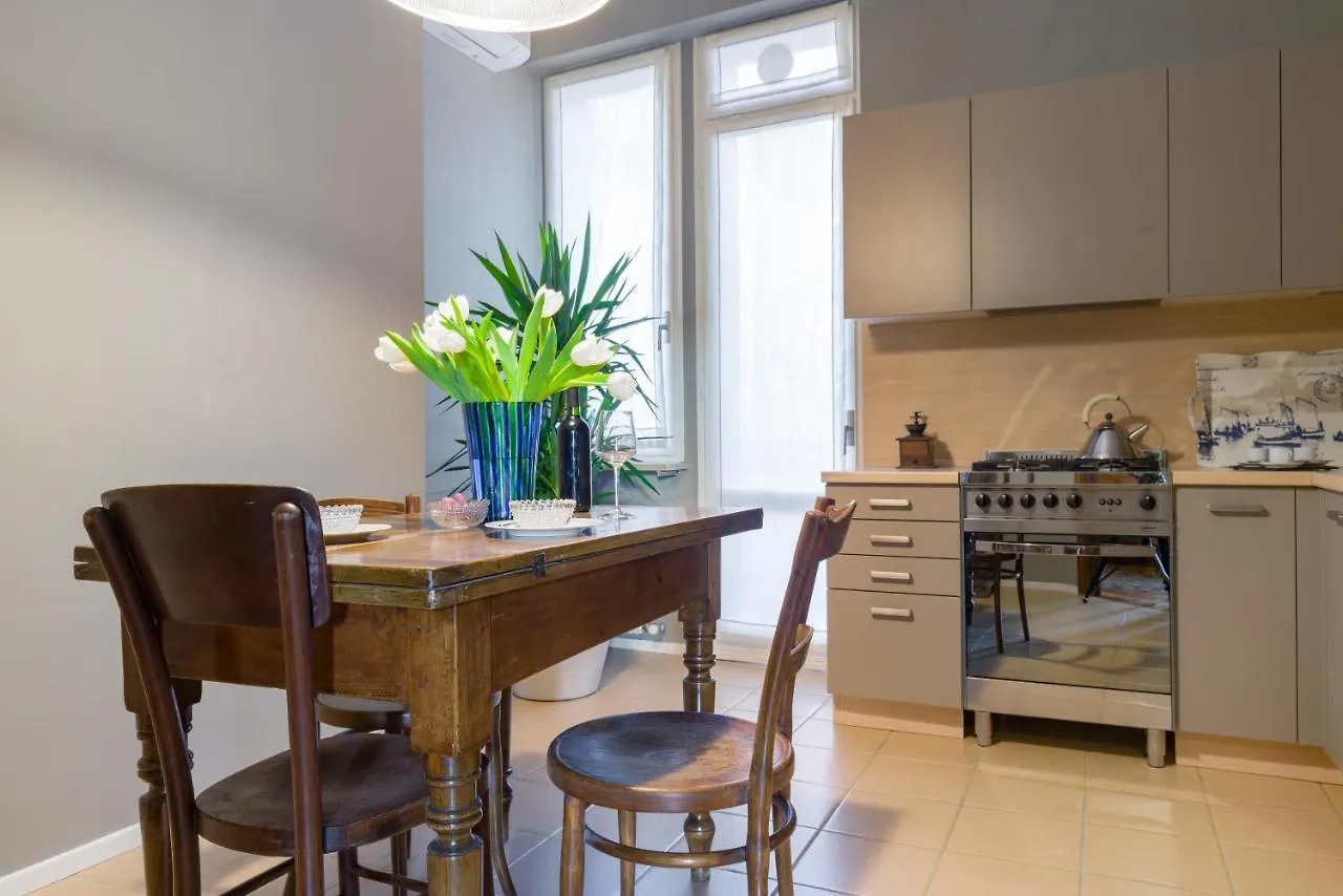 Domus La Costa Apartment Verona Italy