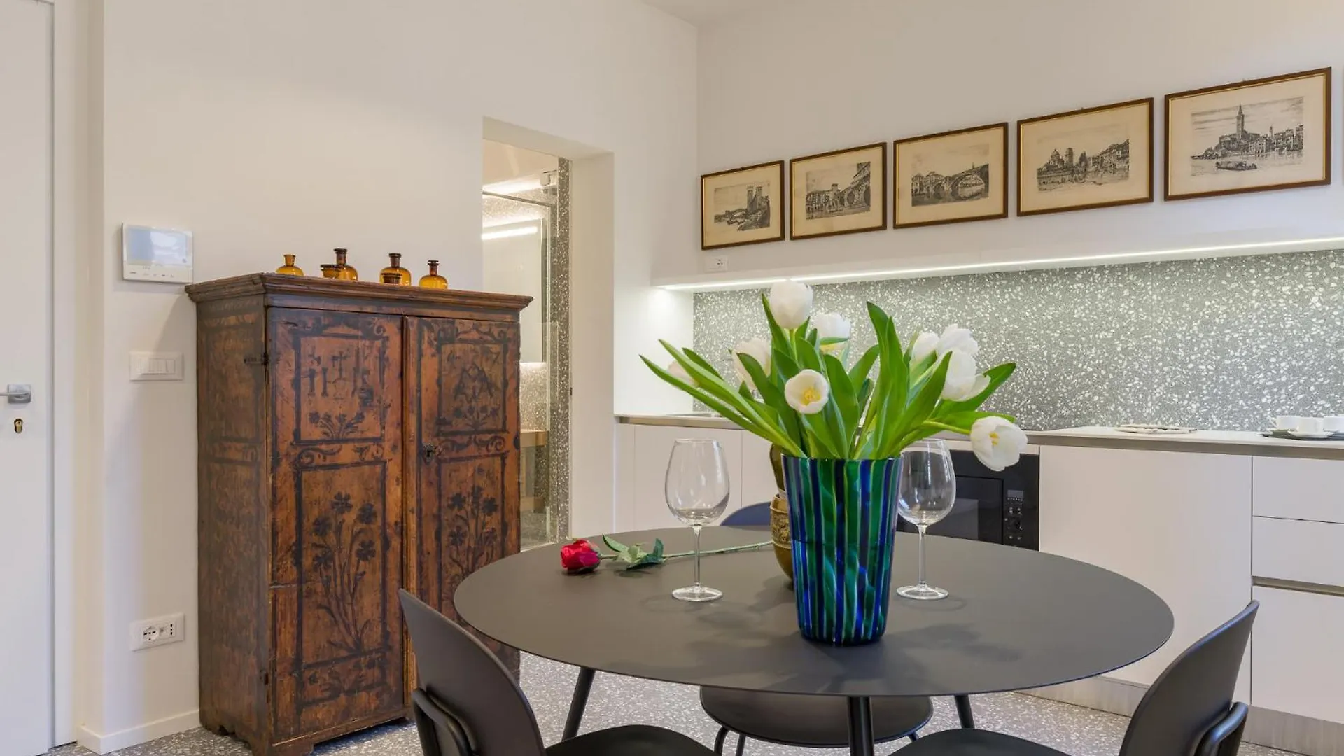 Domus La Costa Apartment Verona Italy