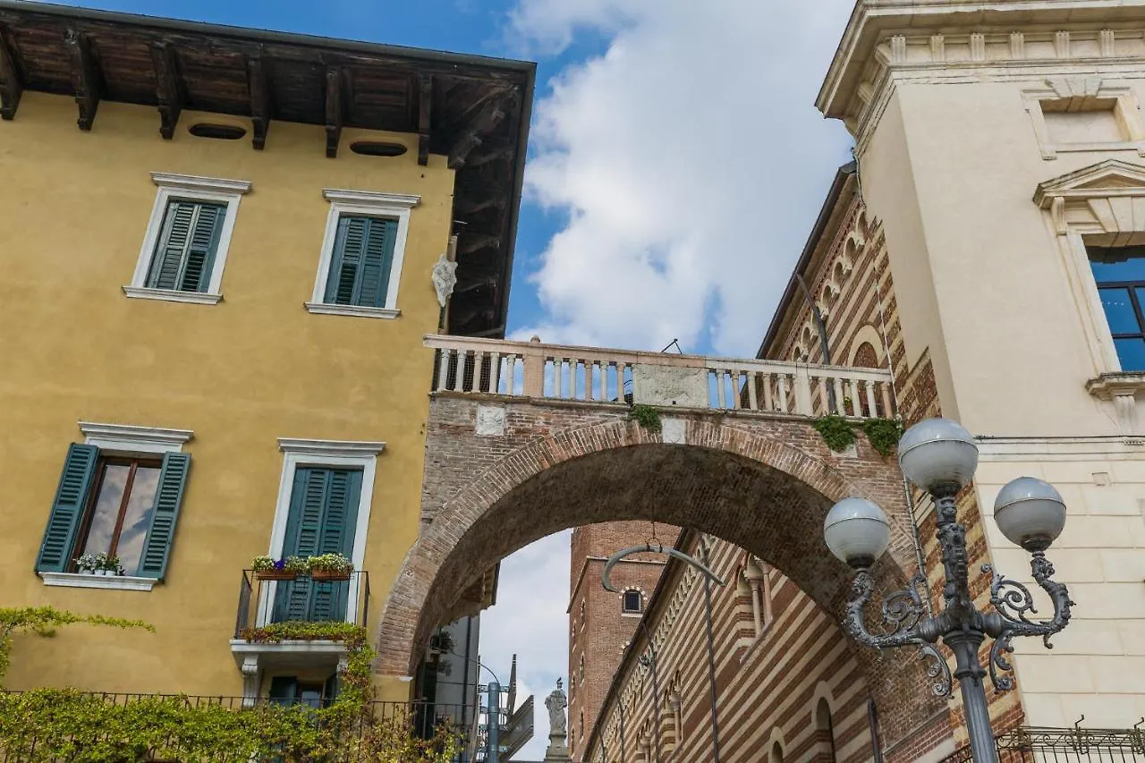 Domus La Costa Apartment Verona