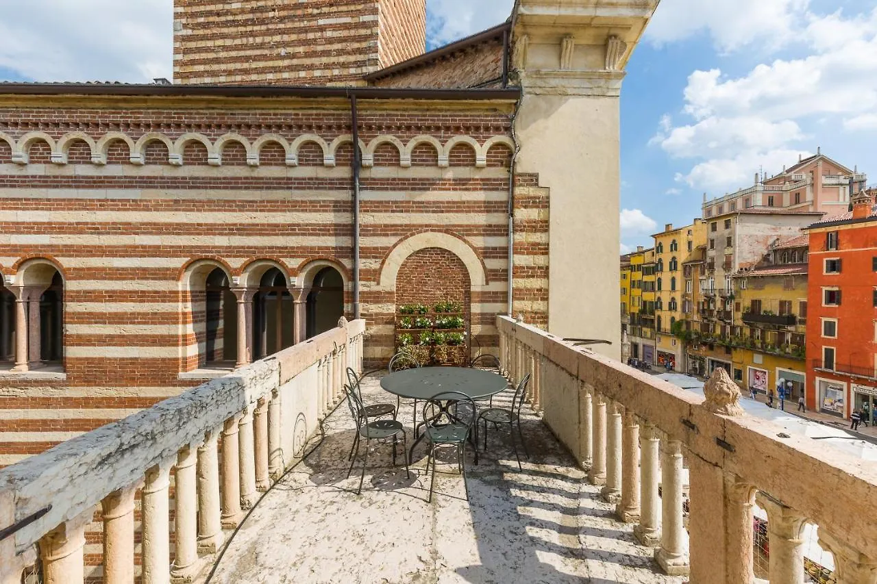 Domus La Costa Apartment Verona Italy
