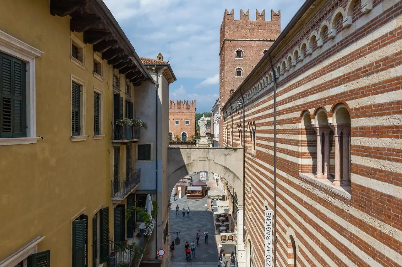 Domus La Costa Apartment Verona