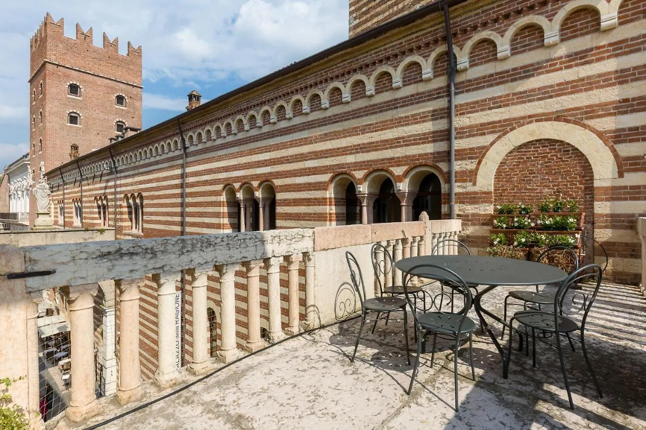 Domus La Costa Apartment Verona Italy